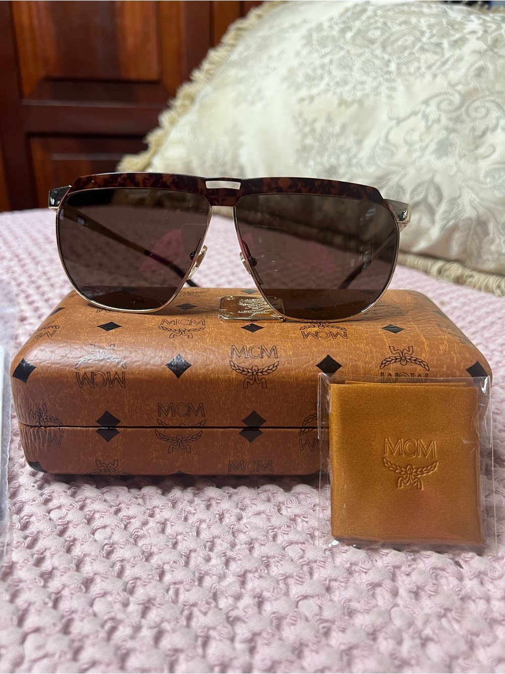 MCM MCM113S Gold Havana Navigator Sunglasses — New